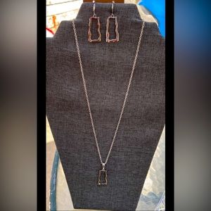 Necklace and earring set